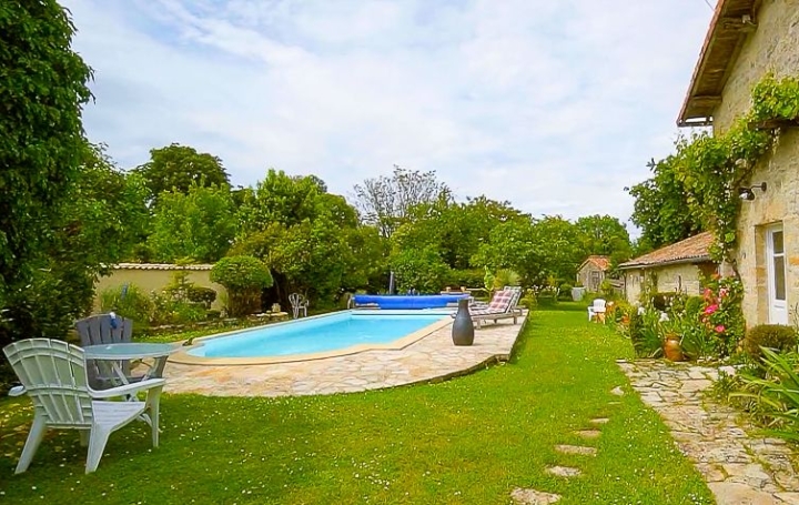 Maison / Villa LEZAY (79120) 181 m<sup>2</sup> 291 200 € 