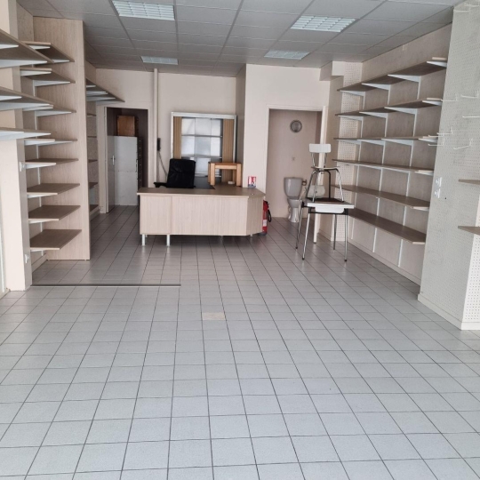 Local commercial CHAMBERY (73000) 60.00m2  - 1 100 € 