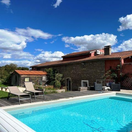 Maison / Villa SAINT-MAURICE-SUR-DARGOIRE (69440) 450.00m2 1 180 000 € 