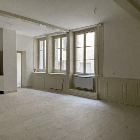 Appartement THIERS (63300) 61.00m2 385 € 