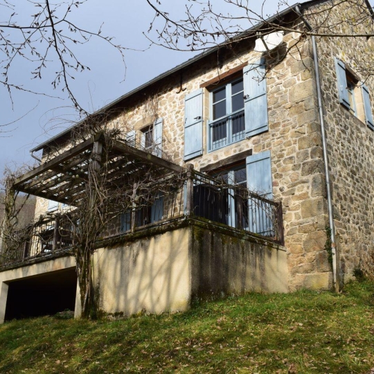 Maison / Villa LA ROCHE-CANILLAC (19320) 225.00m2 212 000 € 