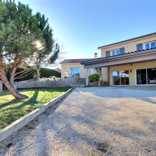 Maison / Villa LEZIGNEUX (42600) 178.00m2 497 000 € 