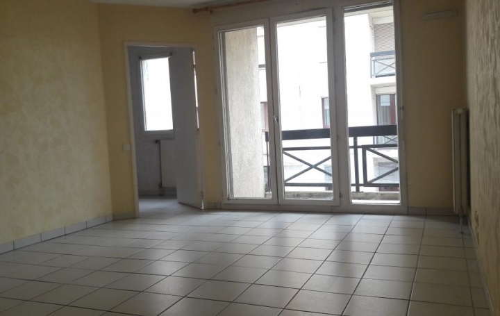Réseau Immo-diffusion : Appartement P2  CHAMBERY  53 m2 605 € 