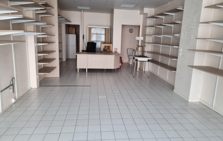 Réseau Immo-diffusion : Local commercial  CHAMBERY  60 m2 1 100 € 