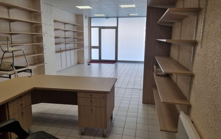 Réseau Immo-diffusion : Local commercial  CHAMBERY  60 m2 117 000 € 
