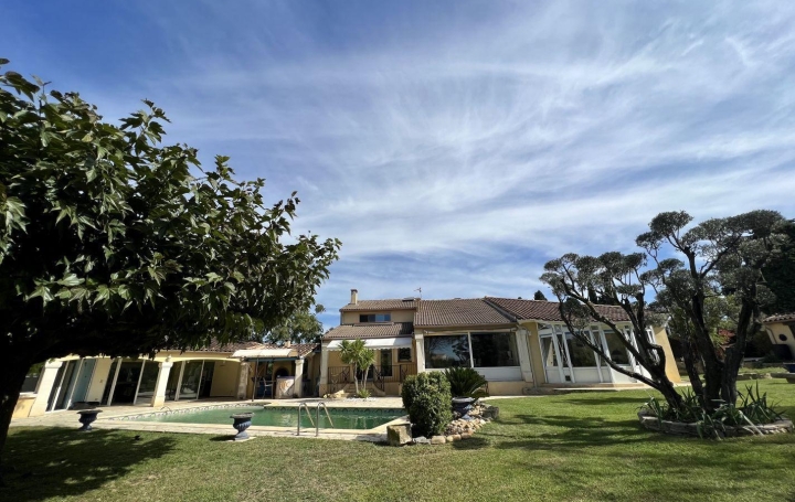 Maison / Villa BEAUVOISIN (30640) 250 m<sup>2</sup> 710 000 € 