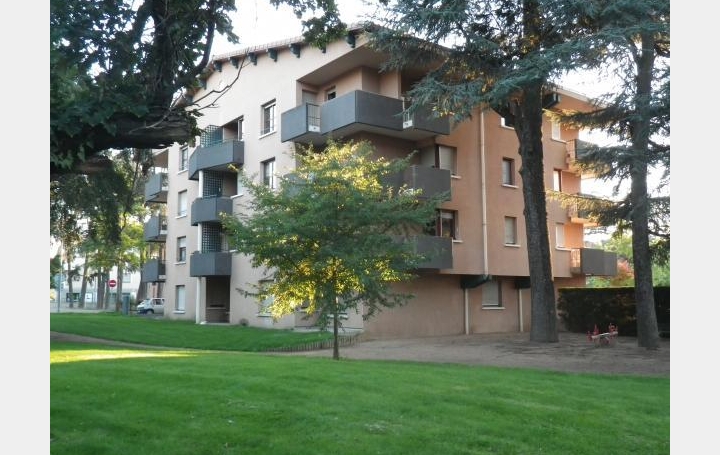 Réseau Immo-diffusion : Appartement P3  ANDREZIEUX-BOUTHEON  86 m2 183 750 € 