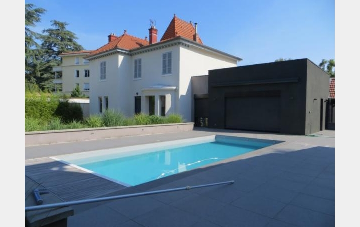 Réseau Immo-diffusion : Maison  VILLEFRANCHE-SUR-SAONE  240 m2 640 000 € 