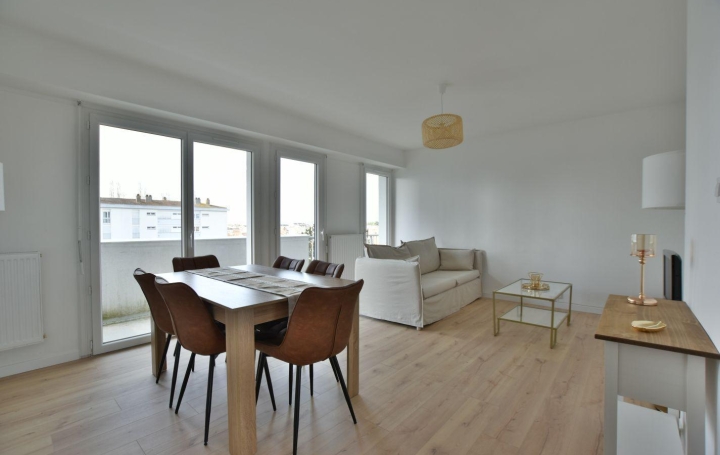 Réseau Immo-diffusion : Appartement P3  CHOLET  67 m2 750 € 