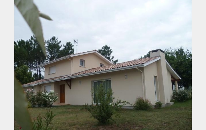 Réseau Immo-diffusion : Villa  SAUBION  140 m2 420 000 € 