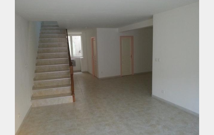 Réseau Immo-diffusion : Appartement P4  PONT-SAINT-ESPRIT  78 m2 615 € 