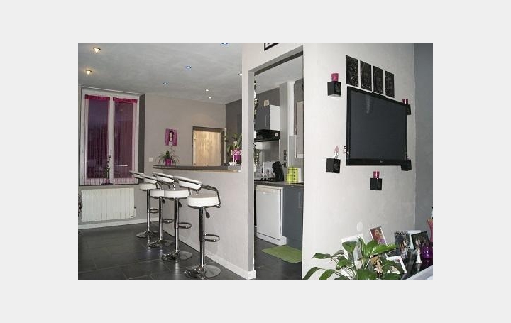 Réseau Immo-diffusion : Maison  MEHUN-SUR-YEVRE  81 m2 99 500 € 