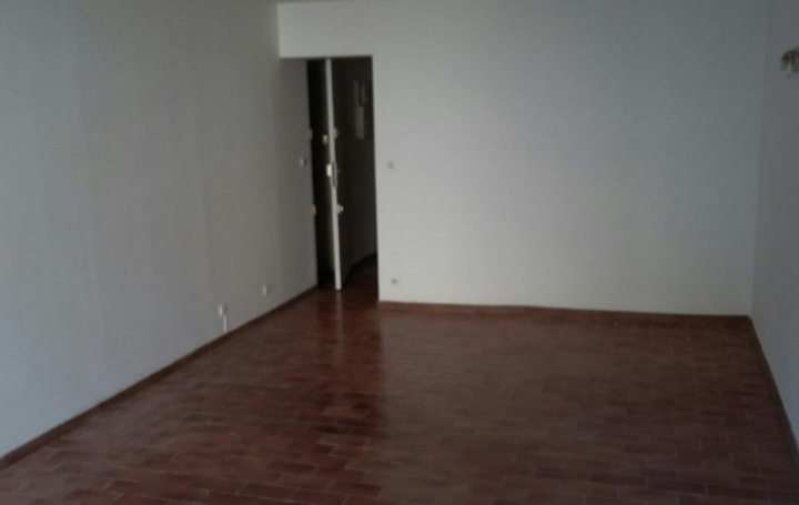 Réseau Immo-diffusion : Appartement P2  PEYROLLES-EN-PROVENCE  66 m2 590 € 