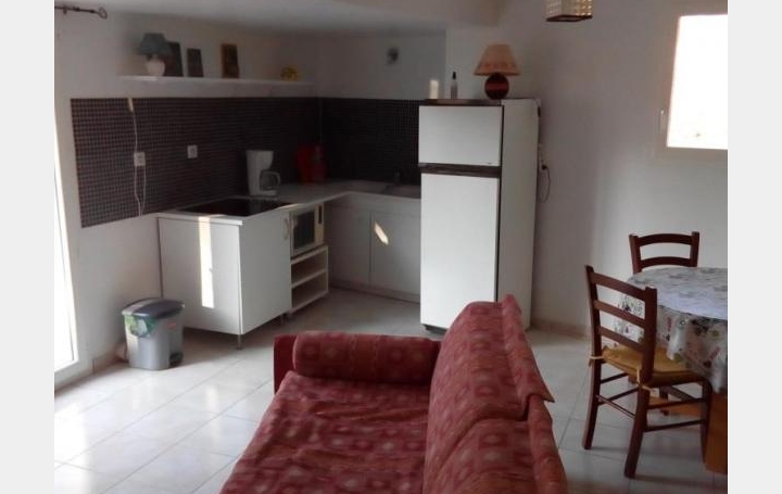 Réseau Immo-diffusion : Appartement P2  PEYROLLES-EN-PROVENCE  40 m2 650 € 