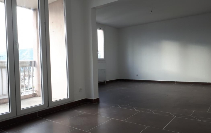 Réseau Immo-diffusion : Appartement P4  VALENCE  78 m2 718 € 