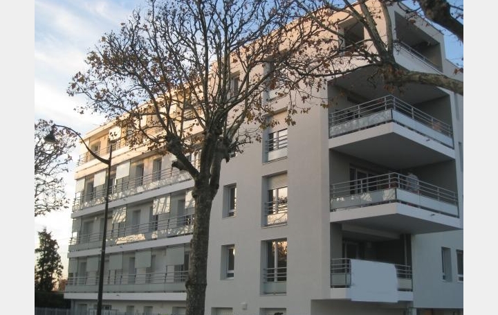 Réseau Immo-diffusion : Appartement P2  VIRY  42 m2 179 000 € 