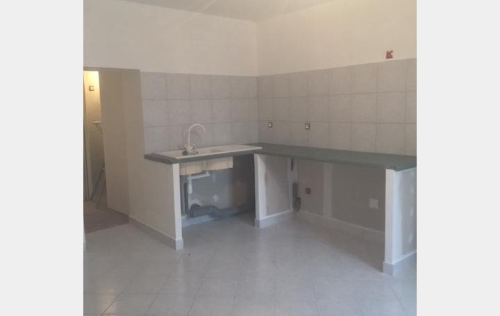 Réseau Immo-diffusion : Appartement P2  LES SALLES-DU-GARDON  32 m2 350 € 