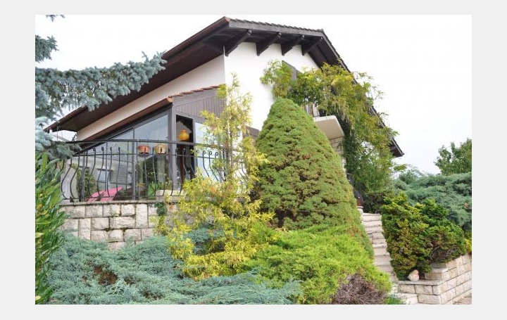 Réseau Immo-diffusion : Villa  THOIRY  150 m2 630 000 € 