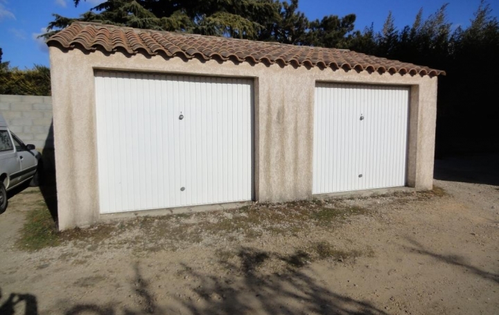 Réseau Immo-diffusion : Garage  SAINT-QUENTIN-LA-POTERIE  30 m2 28 000 € 