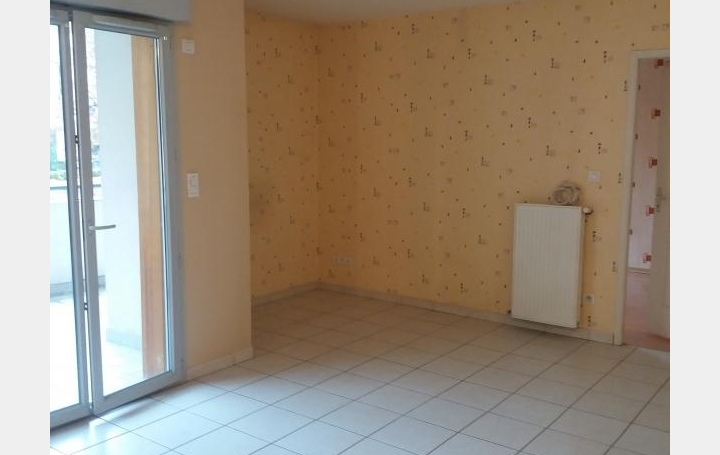 Réseau Immo-diffusion : Appartement P2  L'ARBRESLE  49 m2 590 € 