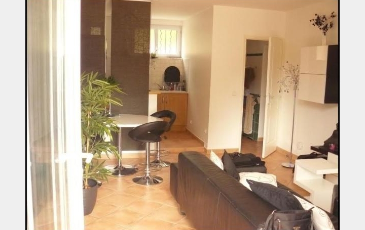 Réseau Immo-diffusion : Appartement P2  AIX-EN-PROVENCE  40 m2 790 € 