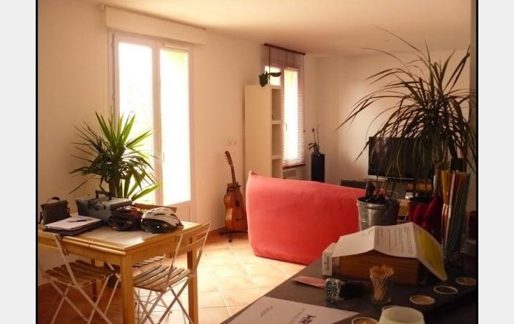 Réseau Immo-diffusion : Appartement P2  AIX-EN-PROVENCE  56 m2 950 € 