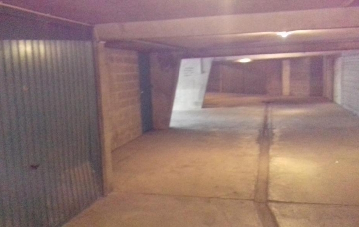 Réseau Immo-diffusion : Garage  CARNON  15 m2 32 000 € 