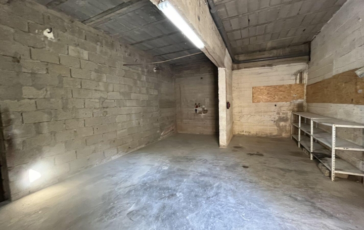 Réseau Immo-diffusion : Garage  SOMMIERES  46 m2 200 € 
