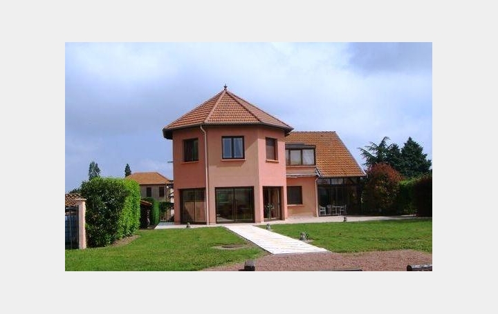 Réseau Immo-diffusion : Villa  SAINT-CYR-DE-FAVIERES  280 m2 265 000 € 