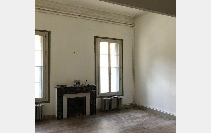 Appartement NIMES (30900) 120 m<sup>2</sup> 942 € 