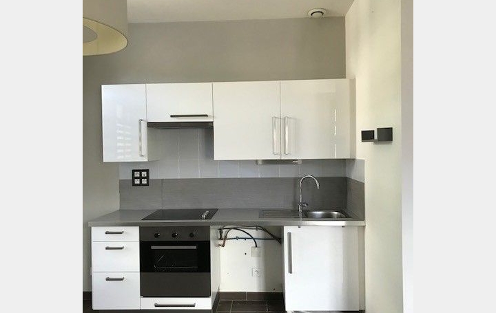 Appartement NIMES (30900) 59 m<sup>2</sup> 596 € 
