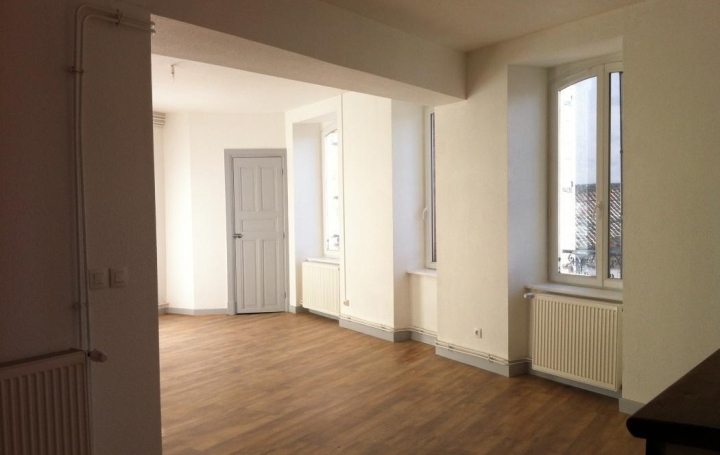 Réseau Immo-diffusion : Appartement P4  THIERS  91 m2 495 € 