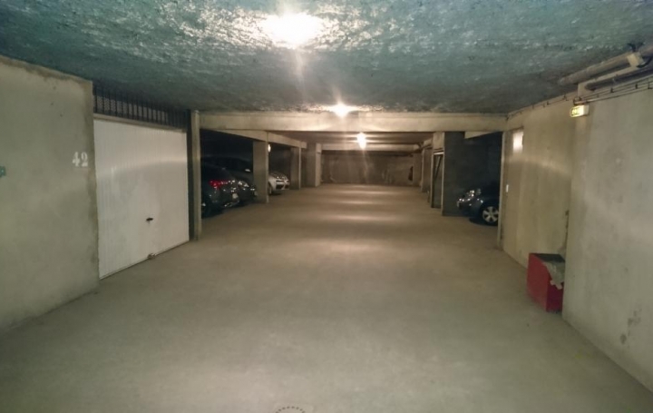 Réseau Immo-diffusion : Parking  MONTPELLIER  12 m2 16 800 € 