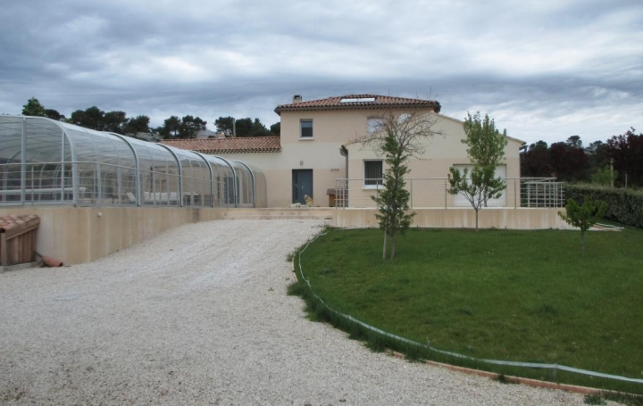Réseau Immo-diffusion : Villa  PLAN-D'AUPS-SAINTE-BAUME  200 m2 614 000 € 