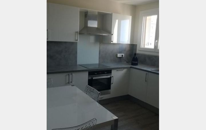 Réseau Immo-diffusion : Appartement P4  VANDOEUVRE-LES-NANCY  83 m2 330 € 