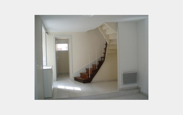 Réseau Immo-diffusion : Appartement P2  GENDREY  47 m2 385 € 