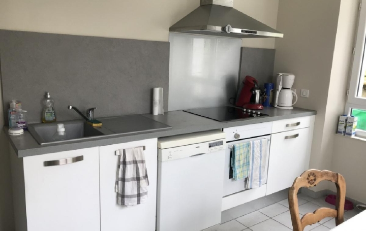 Réseau Immo-diffusion : Appartement P4  LUBERSAC  126 m2 514 € 