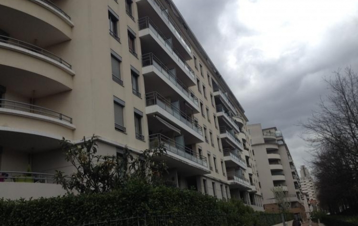 Réseau Immo-diffusion : Appartement P3  VILLEURBANNE  82 m2 325 000 € 