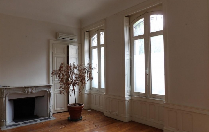 Réseau Immo-diffusion : Local commercial  TROYES  25 m2 420 € 