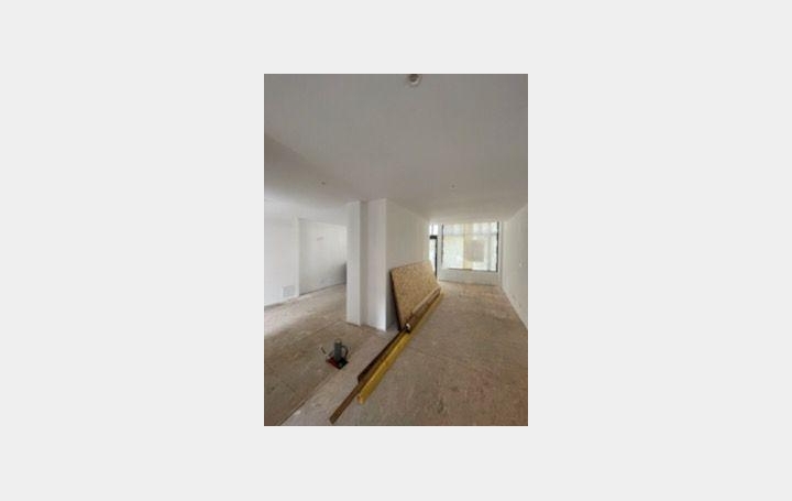 Local commercial TROYES (10000)  67 m2 1 800 € 