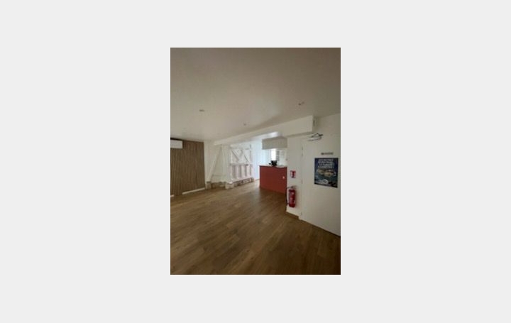 Réseau Immo-diffusion : Local commercial  TROYES  70 m2 1 500 € 