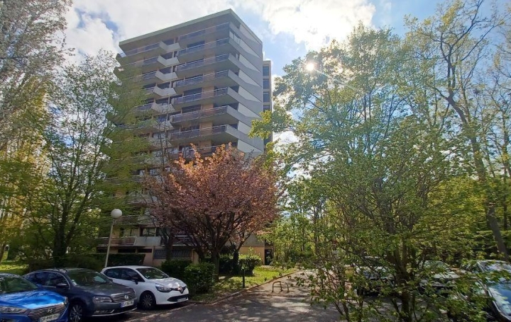 Réseau Immo-diffusion : Appartement P4  TREMBLAY-EN-FRANCE  79 m2 180 200 € 