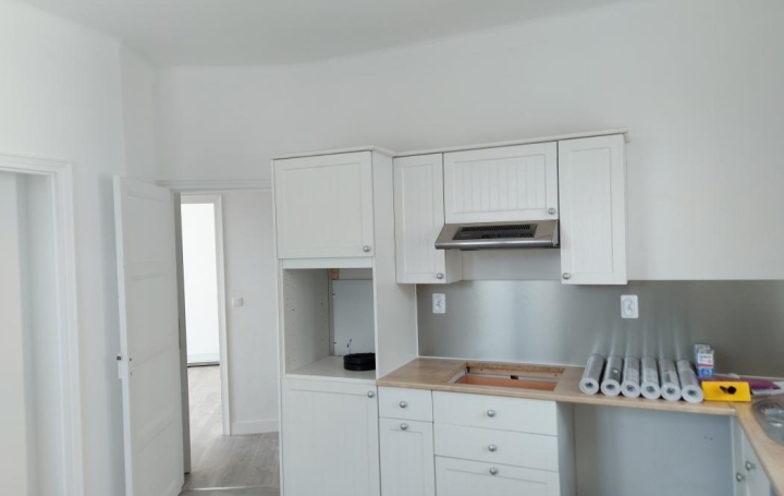 Réseau Immo-diffusion : Appartement P2  CONDE-SUR-VIRE  47 m2 450 € 