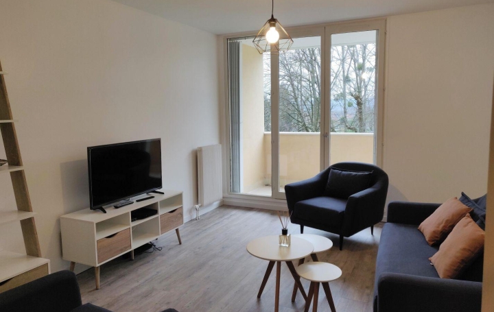 Appartement CERGY (95000) 77 m<sup>2</sup> 540 € 