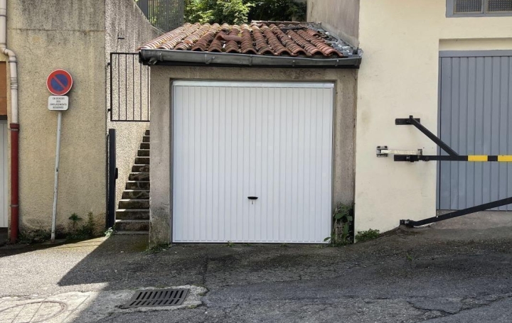 Réseau Immo-diffusion : Garage  RIVE-DE-GIER  13 m2 6 500 € 