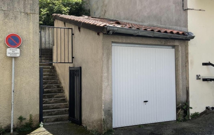 Garage RIVE-DE-GIER (42800)  13 m2 6 500 € 