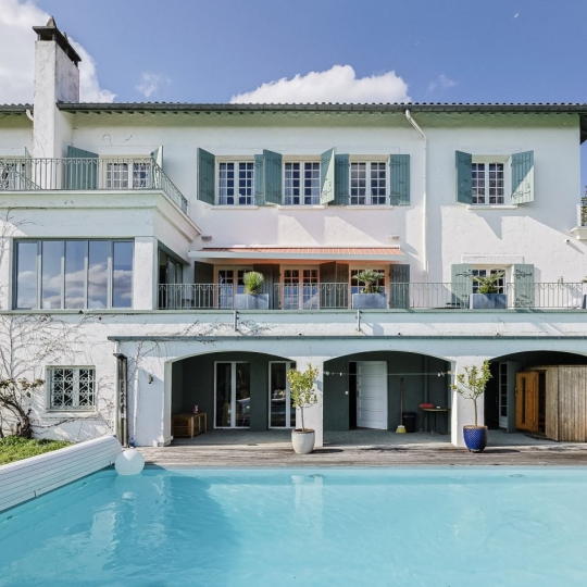Réseau Immo-diffusion : Domaine JURANCON (64110) 386.00m2  2 320 000 € 
