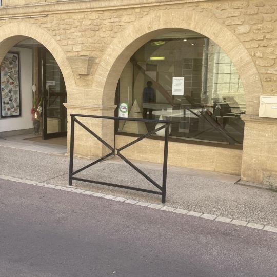 Local / Bureau VERS-PONT-DU-GARD (30210) 55.00m2 480 € 