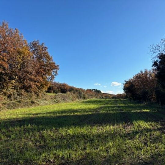 Réseau Immo-diffusion : Terrain UZES (30700) m2  57 000 € 