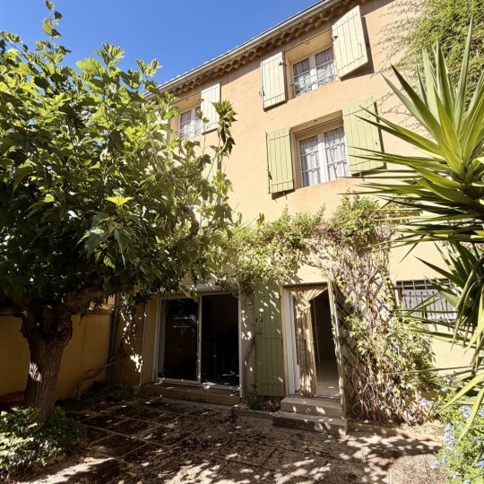 Maison UZES (30700) 220.00m2 - 260 000 € 